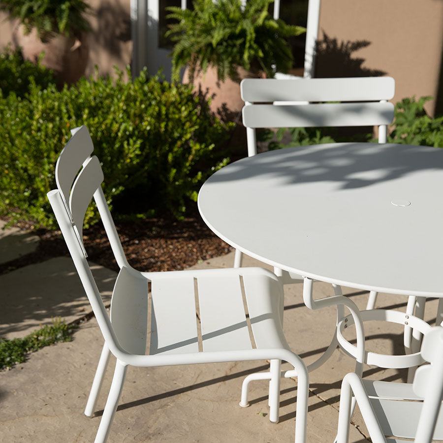 Fermob Opera+ 46" Round Table